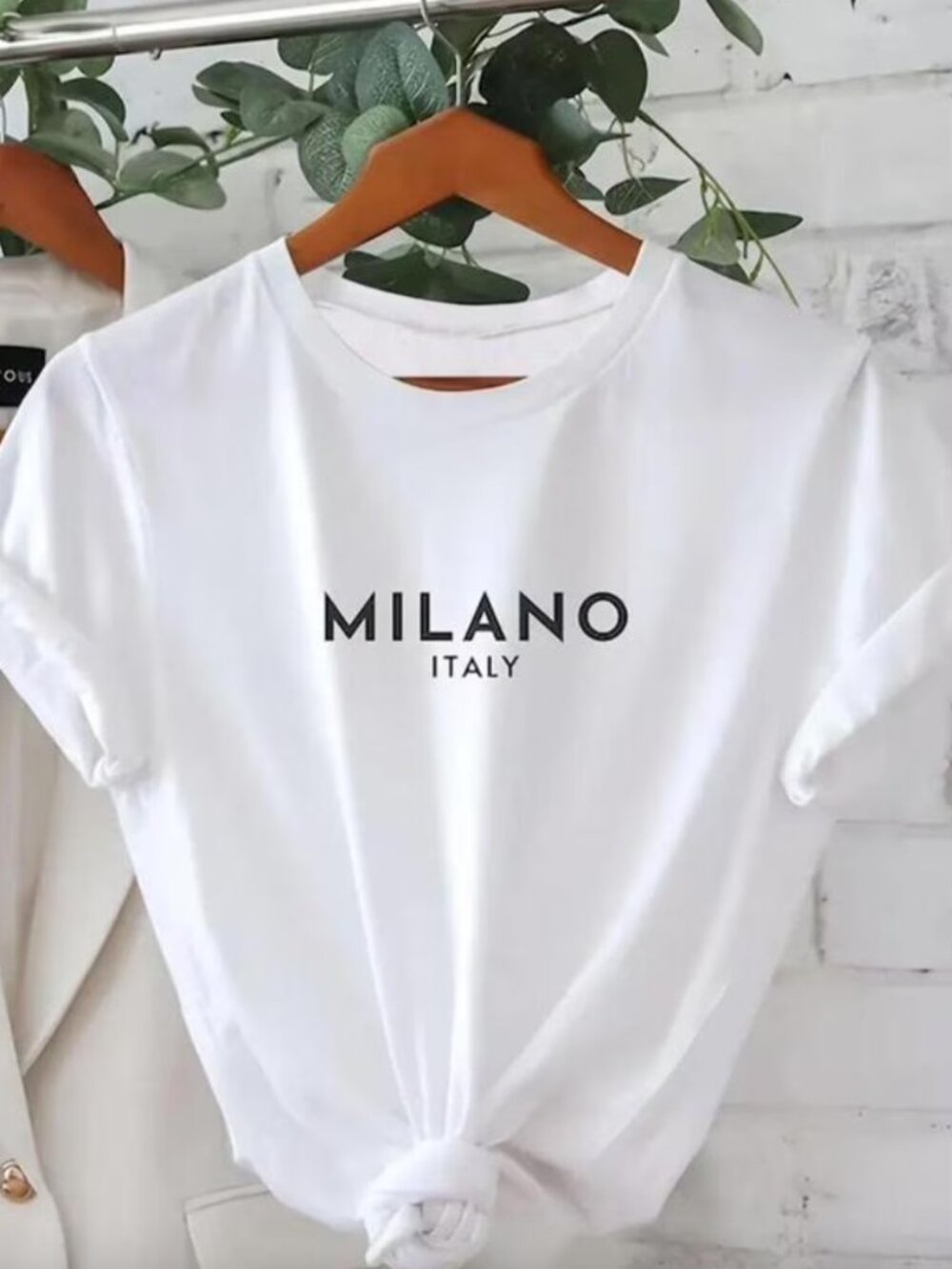 NWT! Women's Vintage Letter Graphic Tee Short Sleeve - Milan, Italy - Size S